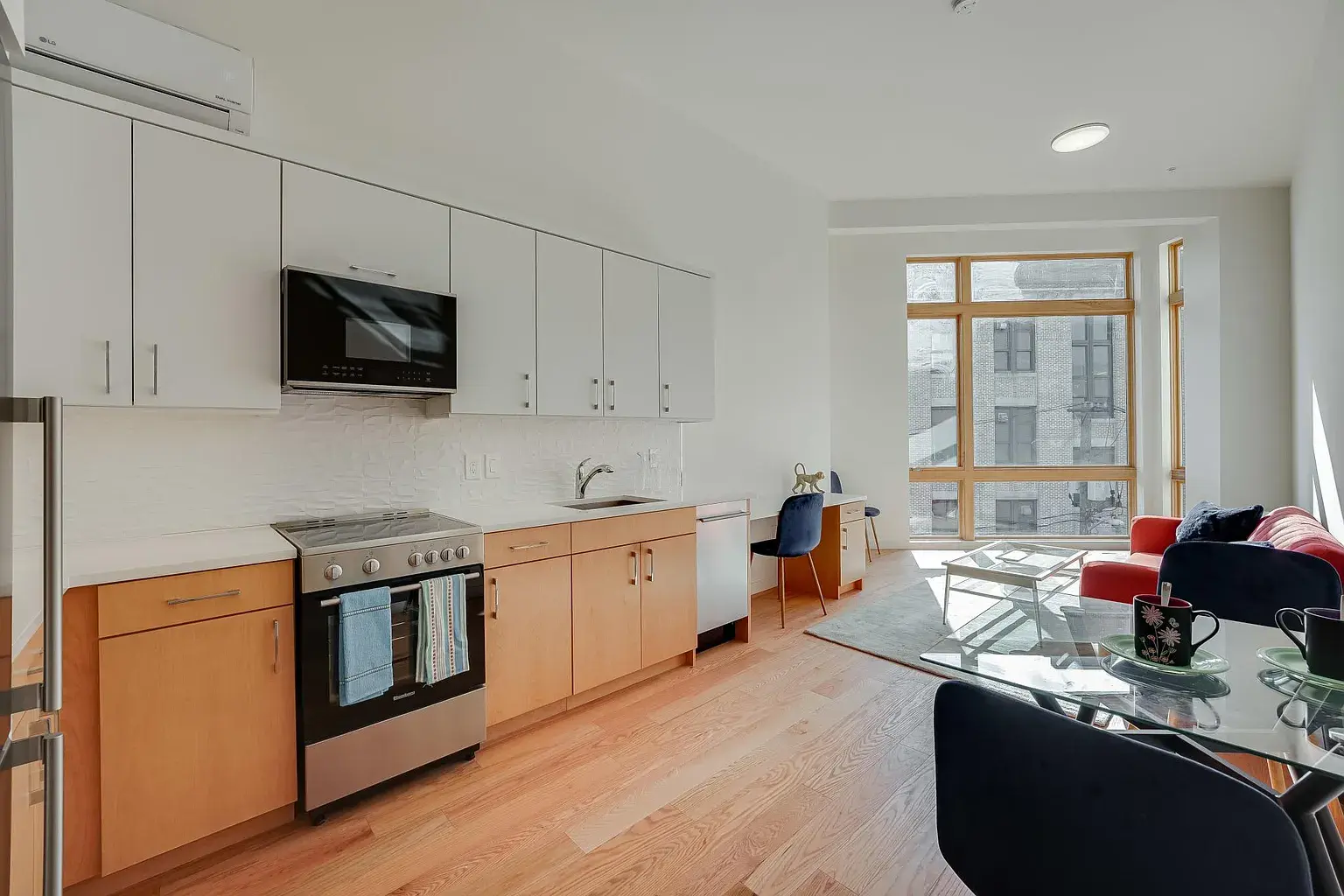 Kitchen image 1