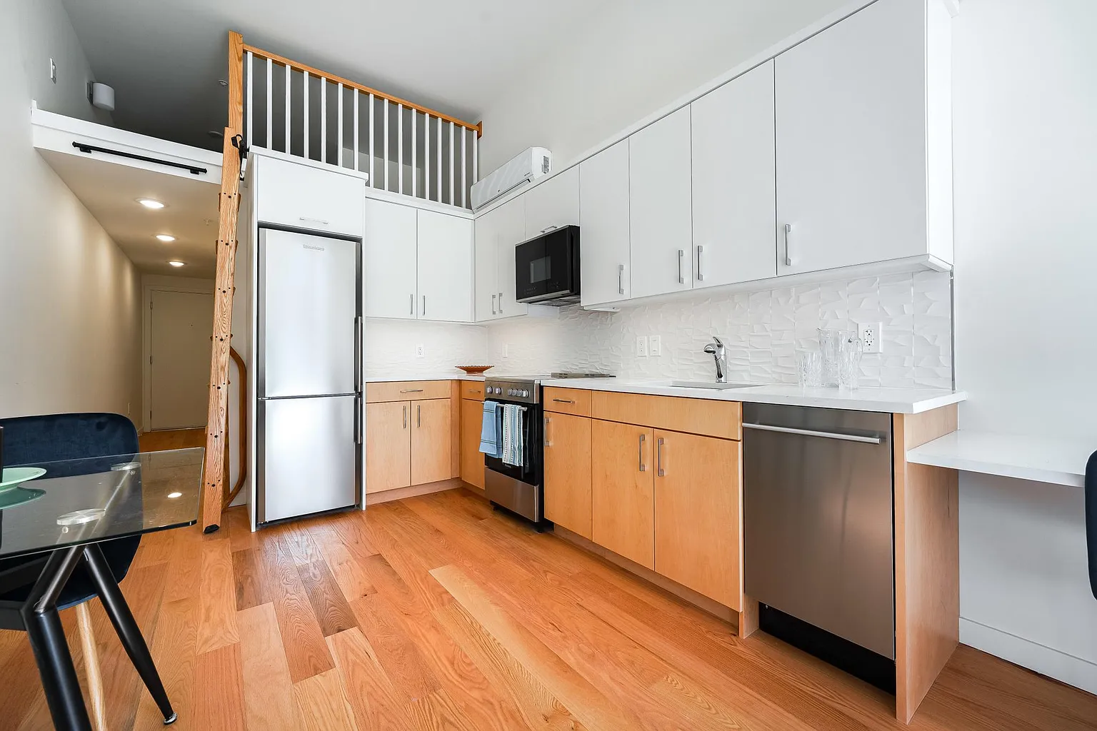 Custom Kitchen Cabinets